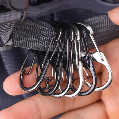 5-piece set of aluminum alloy carabiner clips for camping, hiking, and tactical use. Ideal for keychains and securing ropes.